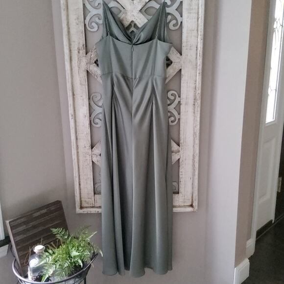 New Shona Joy Women's Cutout Twist Front Satin Cocktail Midi Dress in Eucalyptus - Picture 8 of 10